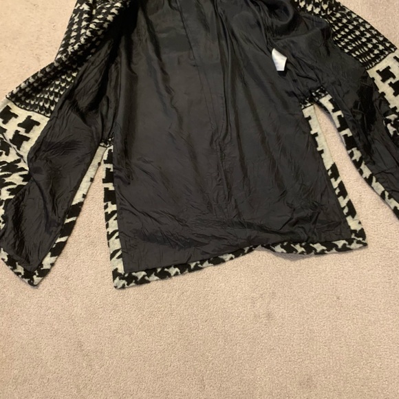 Anthropologie Black & White Houndstooth Belted Trench Coat - Picture 6 of 6